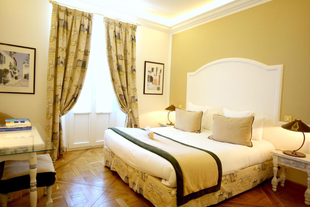 Hotel Royal Bon Repos 3*